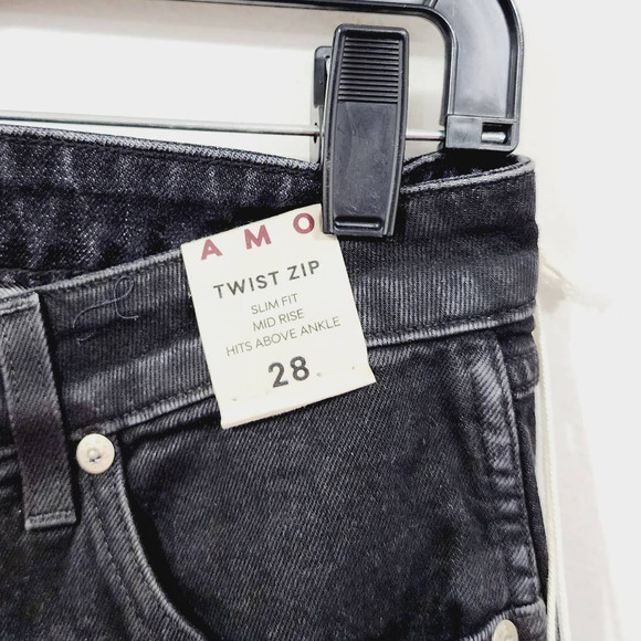 AMO Twist Zip Slim Fit Mid-Rise Ankle Jeans NEW Size 28 in Jett Wash - Picture 7 of 14
